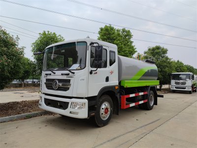 杭州用戶喜提12方灑水車，澆花、澆樹、綠化噴灑功能全